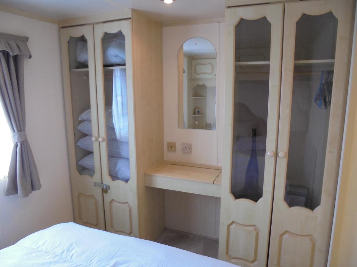 7 Berth On Coral Beach Granada II Apartment Инголдмелс Екстериор снимка